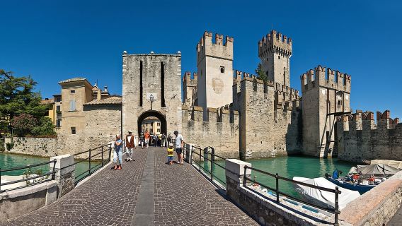 Milán: excursión de un día al lago de Garda, Saló y Sirmione con barco…