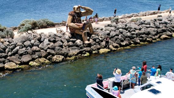 Mandurah: crociera turistica con avvistamento di delfini e giganti