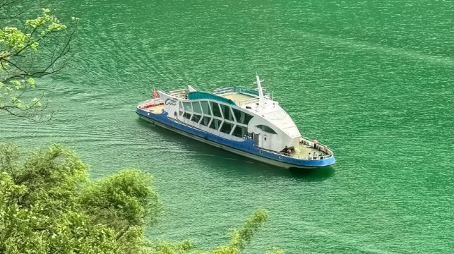 【贈遊船】重慶武隆天生三橋+龍水峽地縫+烏江【8人內航空車】