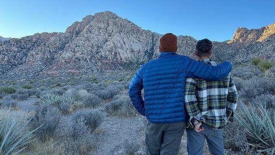Las Vegas: Red Rock Canyon Guided Hike with Pickup