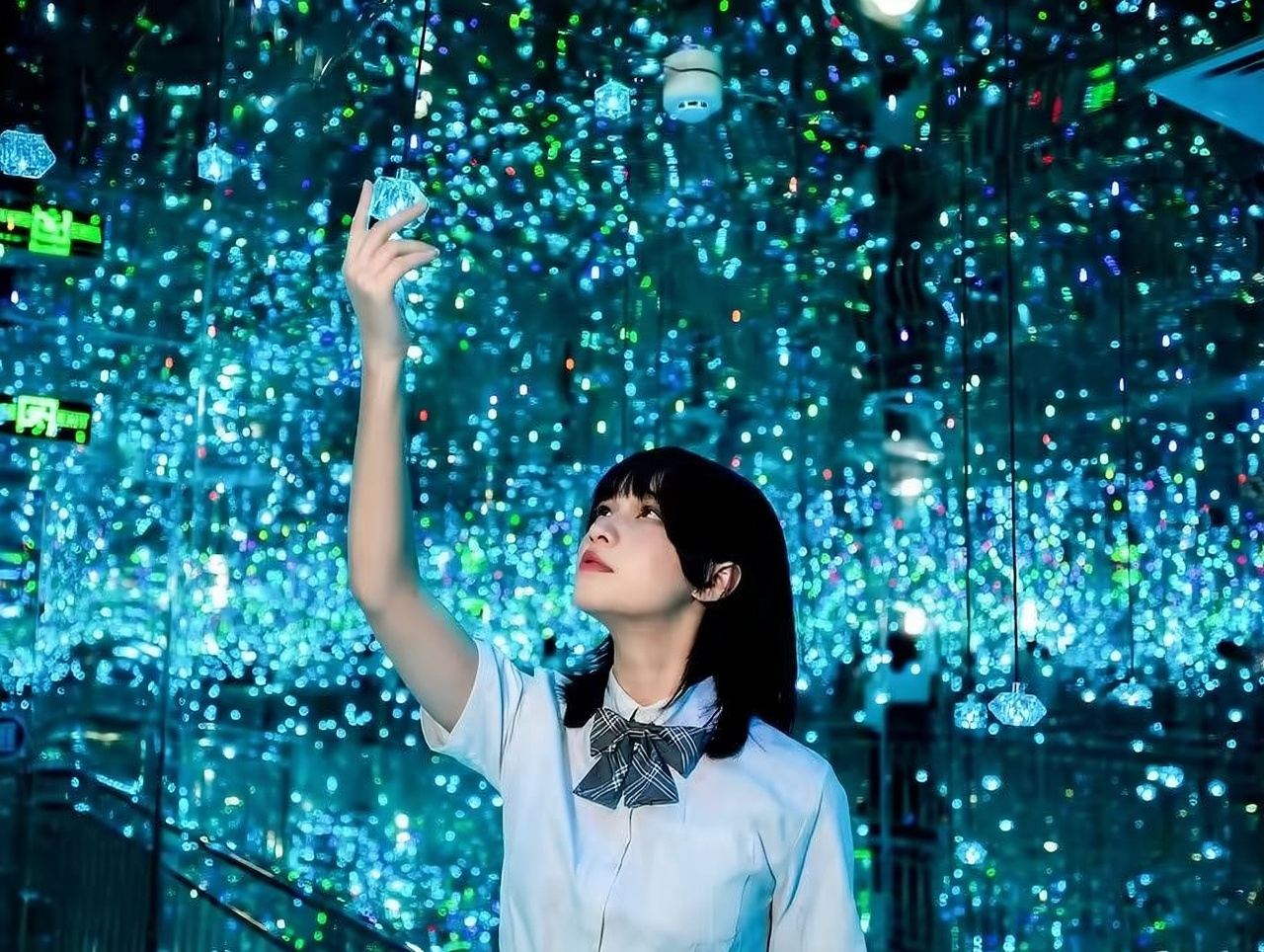 Hangzhou Starry Sky Art Museum • Technology Empowers Art to Immersively Experience Van Gogh's Classic Paintings