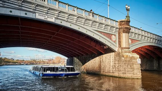 2-stündige Bootsfahrt zur Besichtigung des Yarra River in Melbourne (Oberlauf + Unterlauf)