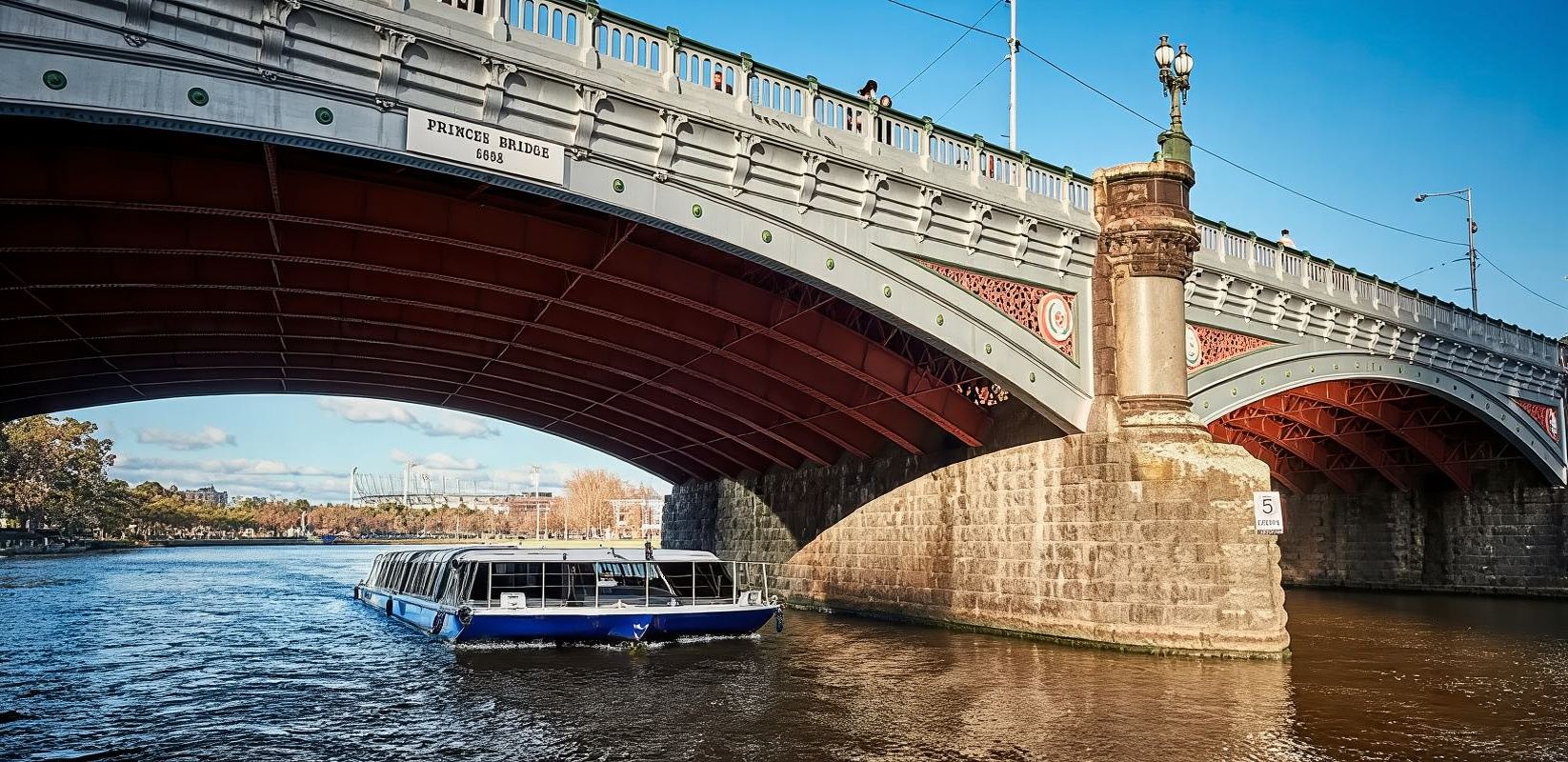 Melbourne Yarra River 2hr Sightseeing Cruise (Upstream + Downstream)