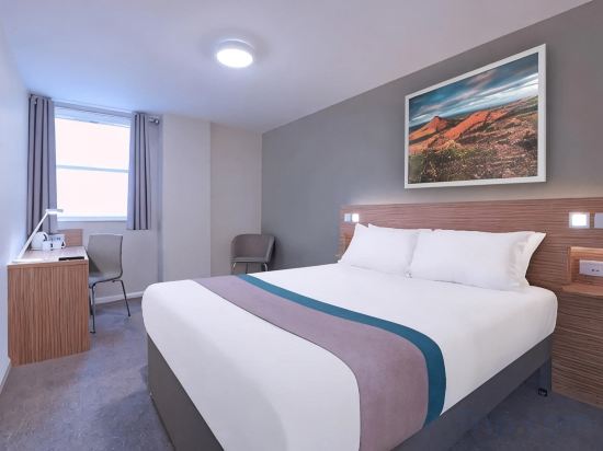 Travelodge Edinburgh Central - Tap to explore photos
