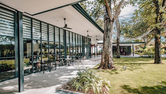 Singapore Changi Airport Hub & Spoke Lounge voucher