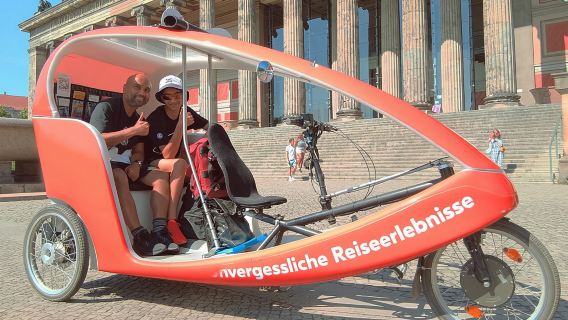 Individual City Tour -
Rickshaw Sightseeing in Berlin