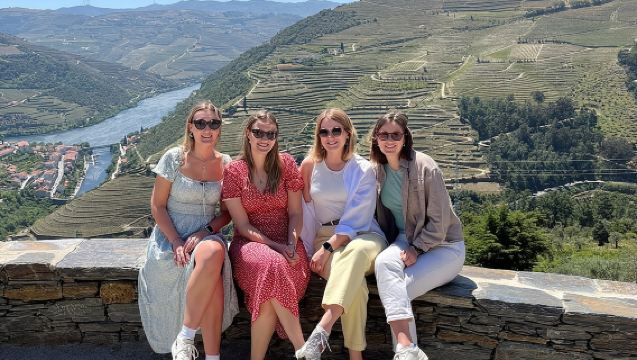 Douro Valley Tour - 3 Wine tastings, Lunch & river Cruise