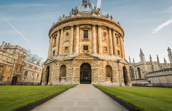 英國牛津大學+科茨沃爾德鄉村一日遊|舒適小巴可選特色午餐