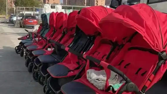 上海迪士尼度假區一對一導遊管家帶玩/迪士尼童車租車（迪士尼旅遊團帶玩服務/高端vip私人客製化/團體諮詢）