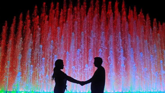 Tour: Let's visit the historic center of Lima and the water park.