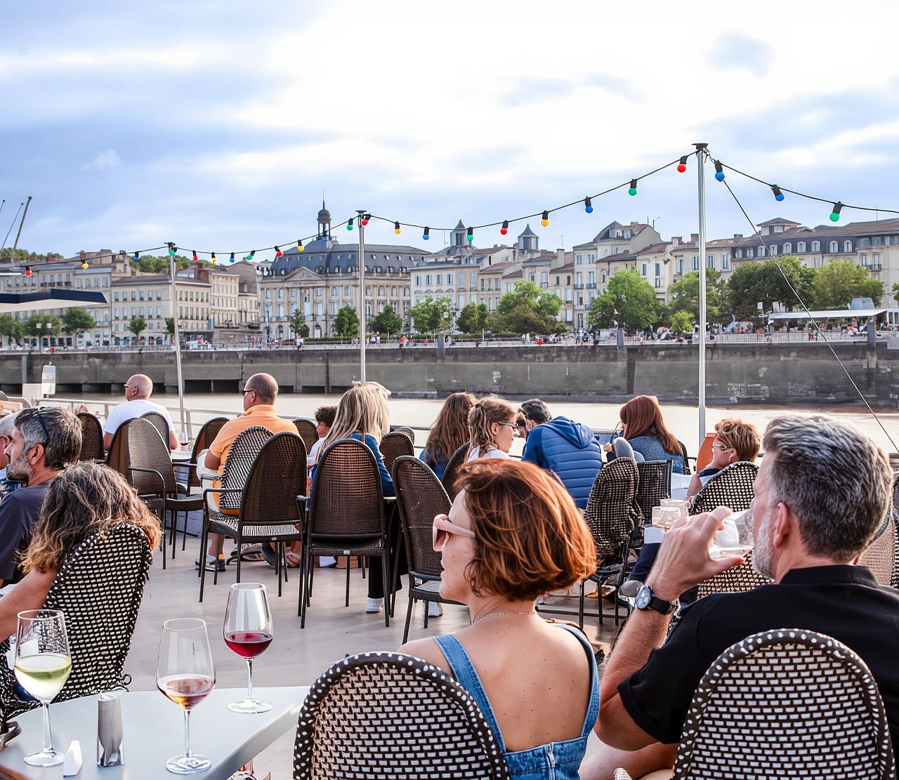 Bordeaux: Guided River Cruise