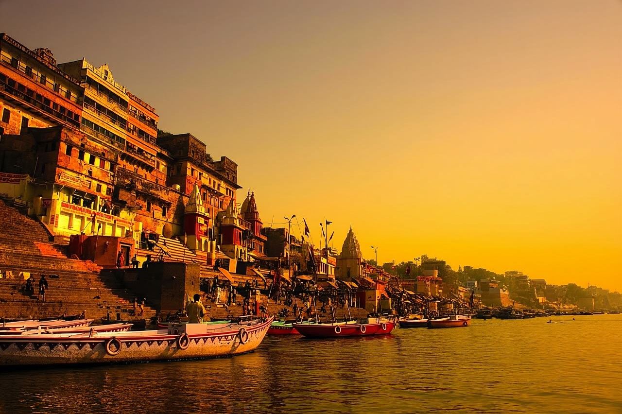 Varanasi Sunrise Bliss: giro in barca e cerimonia del Gange
