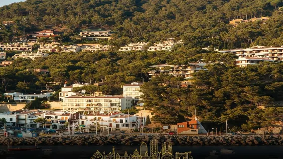 Barcellona: Tour di lusso sulla Costa Brava e pranzo
