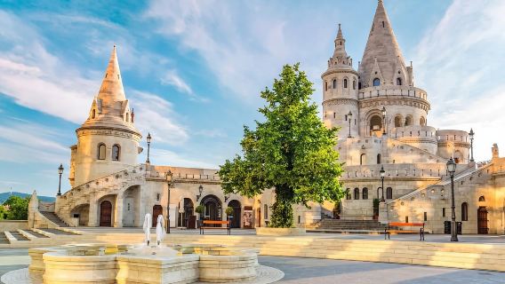 匈牙利布達佩斯｜ 旅遊陪同翻譯｜ 展會｜ 商務考察洽談｜ 自由行地接｜接機 （可私人定制）