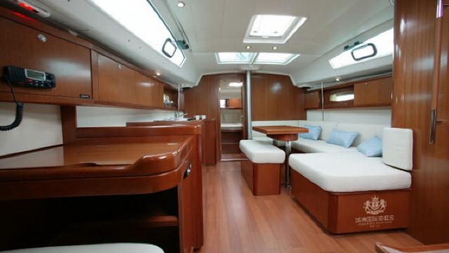 【深圳遊艇租賃】深圳機場遊艇會法國博納多40英尺雙動力龍骨大帆船包船出海釣