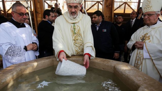 ทัวร์วันส่วนตัวจอร์แดน : มาดาบา, ภูเขาเนโบ และสถานที่บัพติศมา