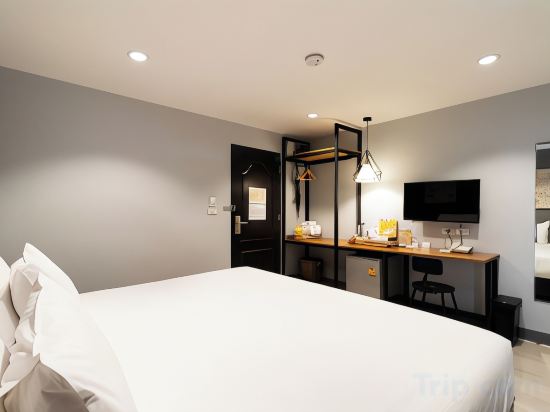 North Inn Town Room Type - Deluxe Double Room with Private Bathroom North Inn Town Room Type - Deluxe Double Room with Private Bathroom