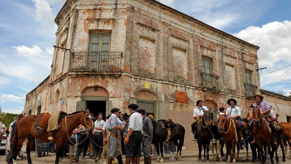 Tailor-made Day Tour to San Antonio de Areco & Estancia El Ombu