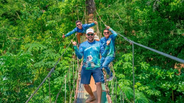 ロアタン プライベートエクスカーション＆モンキースロースサンクチュアリ