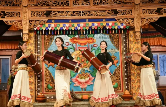 香格里拉扎雅土司宴：沉浸式藏地文化盛宴體驗【藏地美食+非遺歌舞+光影秘境+篝火晚會】