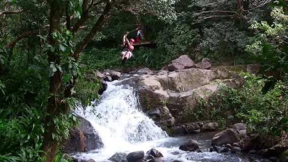Puntarenas: Zipline-Tour über 11 Wasserfälle