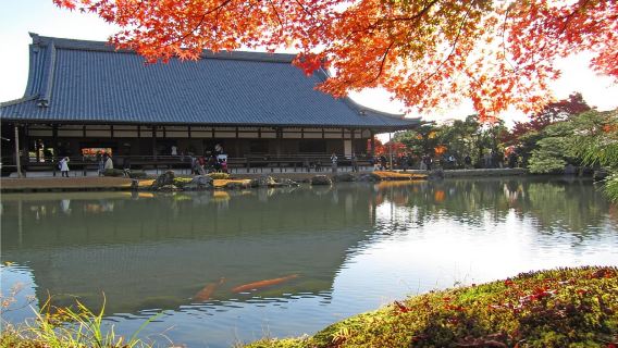 Kyoto Sagano Romantische Zugfahrt in Arashiyama Bustour
