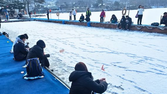 Korea Selatan: perjalanan satu hari Musim Dingin ke Incheon & Gyeonggi | Memancing Musim Dingin + Pengalaman Memetik Stroberi | Berangkat dari Seoul