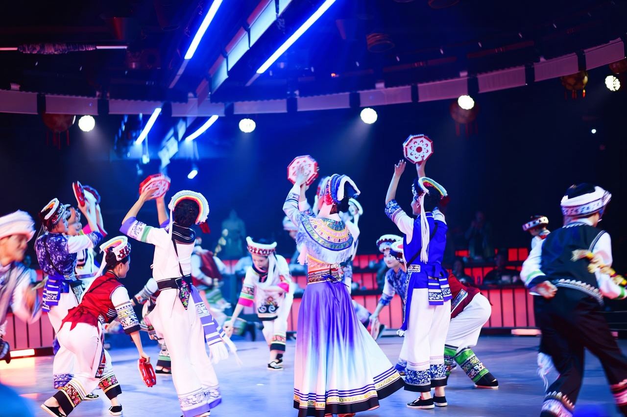 [Dali] Royal Court Feast Tribute (Immersive Court Banquet Experience + Tianxiyuan Garden Royal Attraction + Tang & Song Dynasty Imperial Cuisine + Bai Ethnic Culture + Optional Ancient Costume Experience)