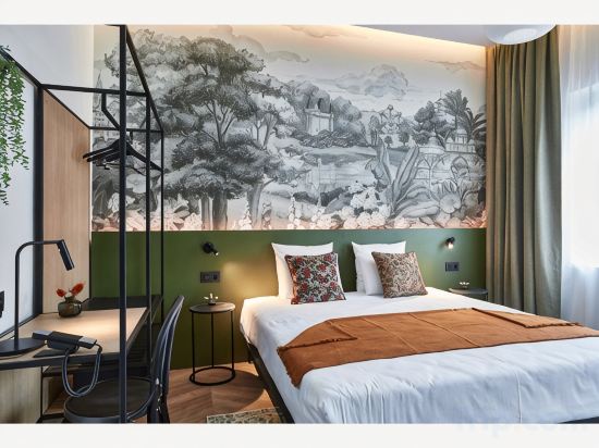 Urban Yard Hotel Room Type - Florist