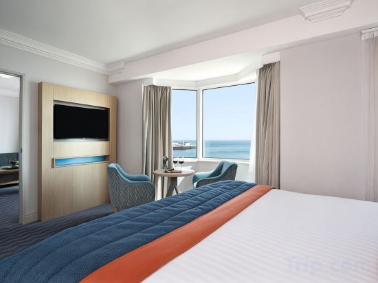 Leonardo Royal Hotel Brighton Waterfront - Tap to explore photos