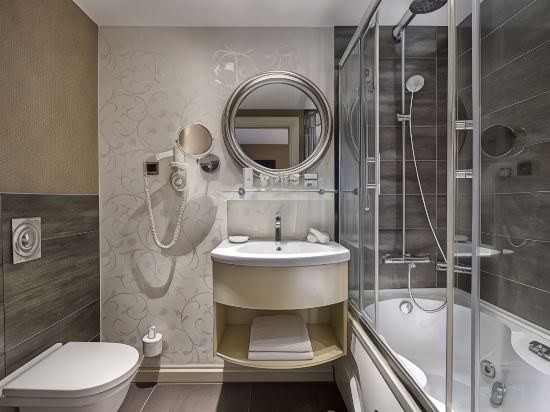 Limak Eurasia Luxury Hotel - Tap to explore photos