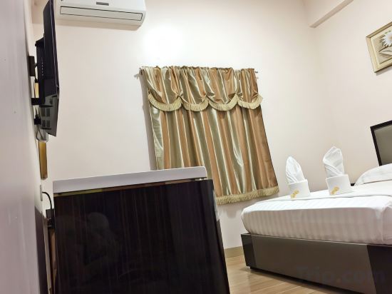 Meaco Royal Hotel - Lipa Room Type - Deluxe Double Room