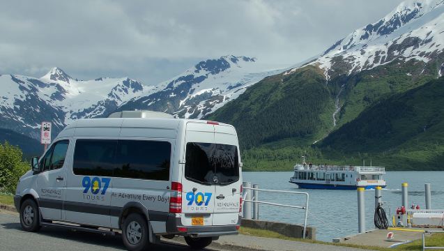 Glaciers and Wildlife: Super Scenic Day Tour from Anchorage