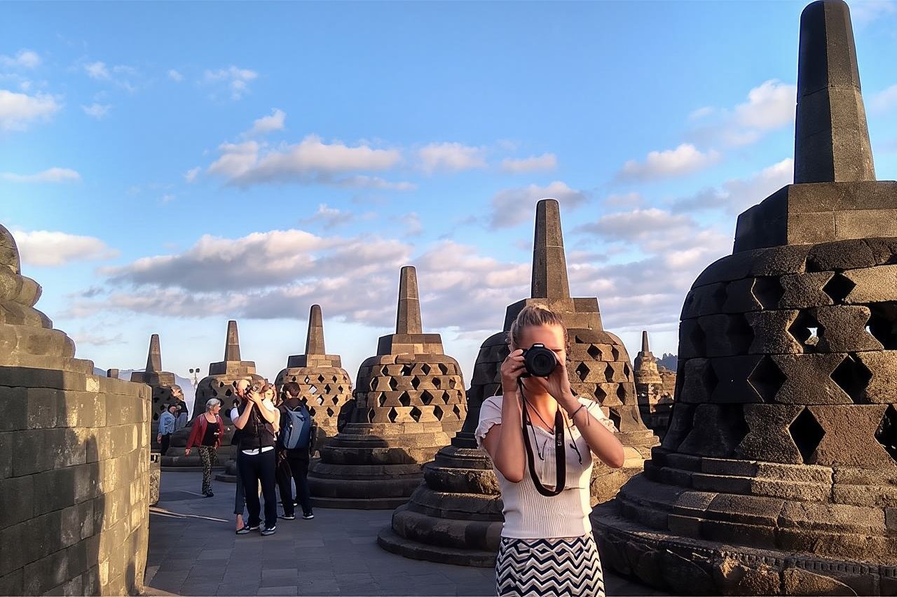 Tour trong ngày ngắm bình minh Borobudur, núi Merapi & Prambanan bao gồm phí vào cửa