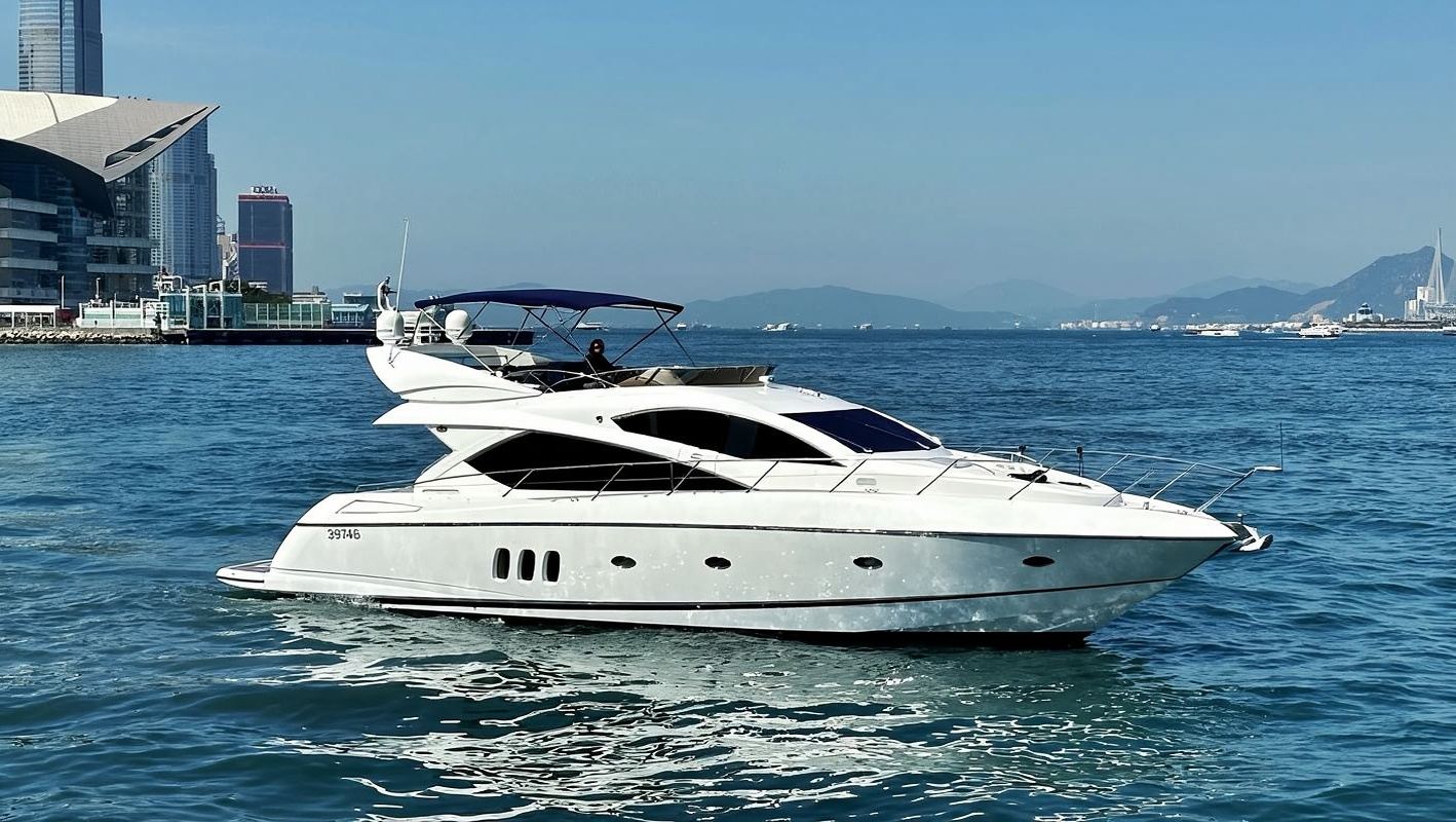 【香港ヨットチャーター】70フィート英国輸入サンシーカー高級ヨット貸切(人数5~30人)【KTV+白ワイン+シャンパン+スタンドアップパドルボード+スイカフロート】