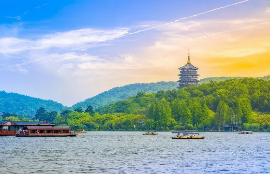 真純玩：杭州西湖+西湖遊船+雷峯塔+靈隱寺一日遊+導遊講解