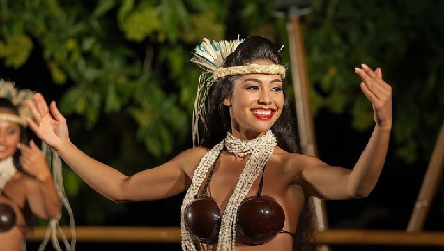 Big Island, Hawaii: Admission to Voyagers of the Pacific Luau