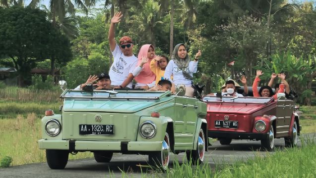 รถสำหรับทัวร์ส่วนตัว รถเช่าเหมา ตา อินโดนีเซีย โบโรบูดูร์/ปรัมบานัน/หาดติมัง/เมืองเทียนเคิง