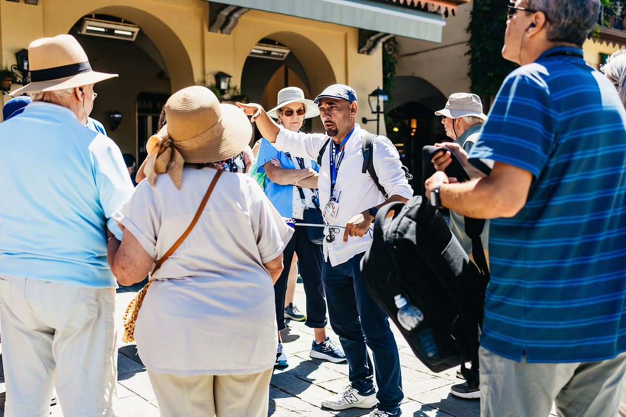 From Como: Lugano and Bellagio with Enchanting Boat Cruise