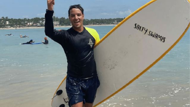 Hiriketiya and Waligama: Surfing Lesson