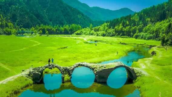 Moon Bay + Shangtan Village + Longwei + Three-Eye Bridge + Hongguan + Chaguan Village + Fengshan Village + Zhangcun Village 1-day Tour