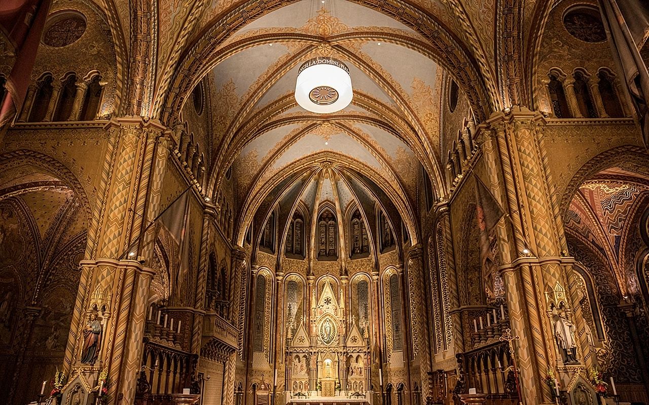 1-day tour of Fisherman's Bastion + Matthias Church + Buda Castle + Parliament Building in Budapest, Hungary