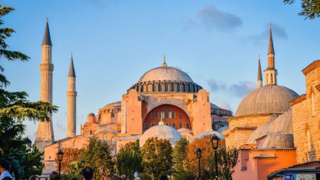 Penterjemahan profesional Istanbul, Turki|pemandu pelancong tempatan|Temani lawatan perniagaan|Terjemahan Pameran|Perkhidmatan lawatan bebas|Perancangan Perjalanan Tersuai