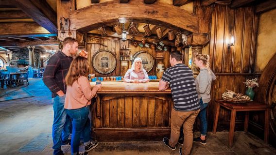 Tiket Tur Terpandu ke Hobbiton Movie Set