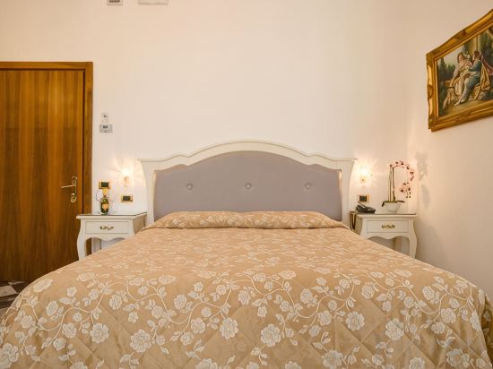 Hotel Villa Stucky - Tap to explore photos