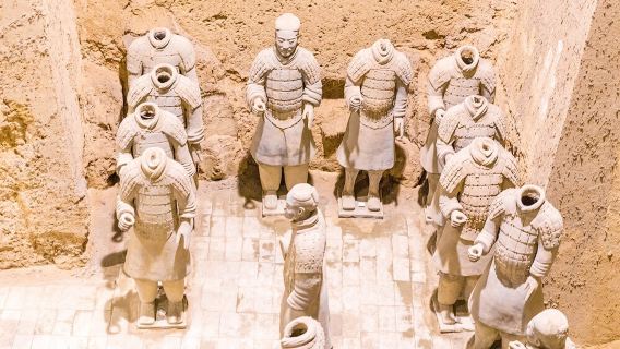 Xi'an: Tour guidato in autobus al Museo dei guerrieri e dei cavalli di terracotta di Qin con pranzo