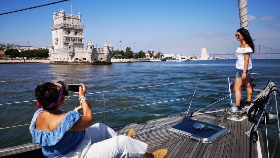 Lawatan Pelayaran Lisbon dengan Kapal Layar Mewah dengan 2 Minuman