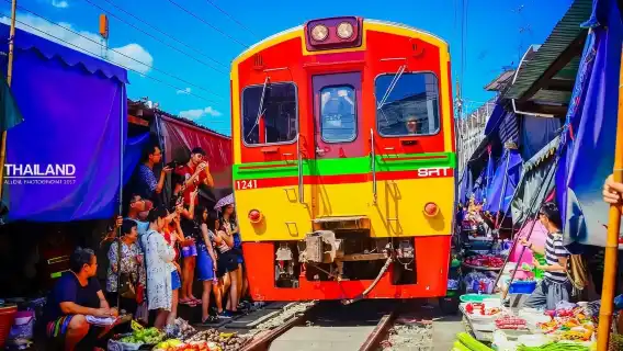 丹嫩沙多水上市場和美功鐵道市場一日遊包含手搖船