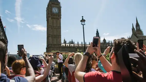 London Big Bus Hop-on Hop-off Sightseeing Bus [Includes Thames River Cruise/Audio Guide/Optional Evening Panoramic Tour or Guided Walking Tour/London Landmarks]