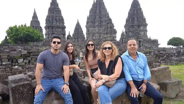 Setumbu 山婆羅浮屠日出、默拉皮火山和普蘭巴南全日遊